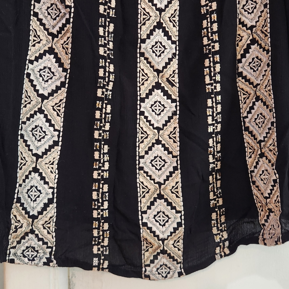 Women's Sundance Black Blouse With Cream/Tan Embroidery, Size L - Picture 15 of 16